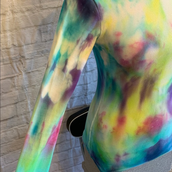 4/$30 🌺 H&M | Custom Multi-Coloured Tie-Dye Top - Picture 4 of 8